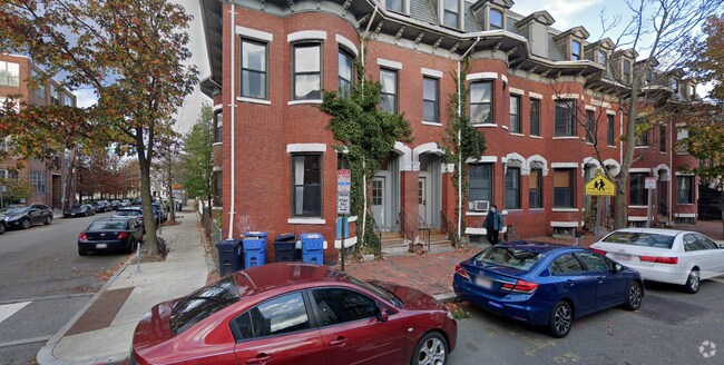 Building Photo - 183 Harvard St Unit 3 Rental