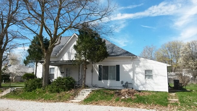 Building Photo - 328 Milton Ave Unit 328 # 1