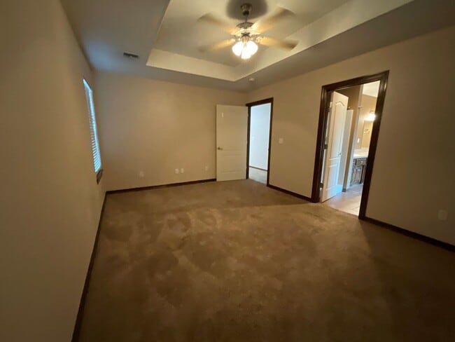 Photo - Large 3 Bedroom 2 Bathroom Home W/ Fenced Yard in WEBB CITY MO!!!