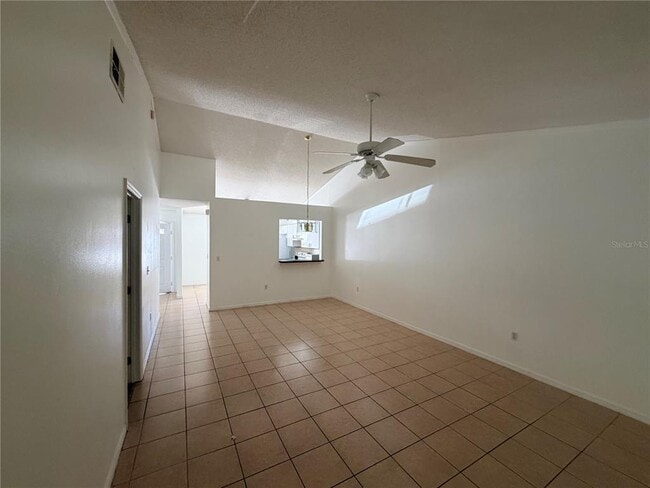 2411 Kam Ct