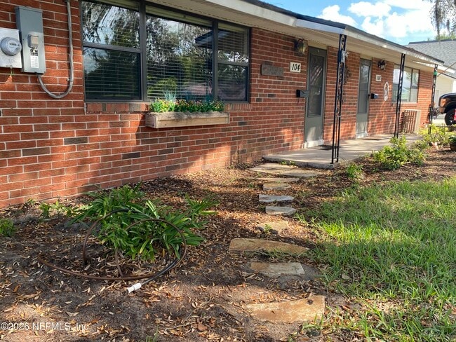 Photo - 104 St Elmo Rd