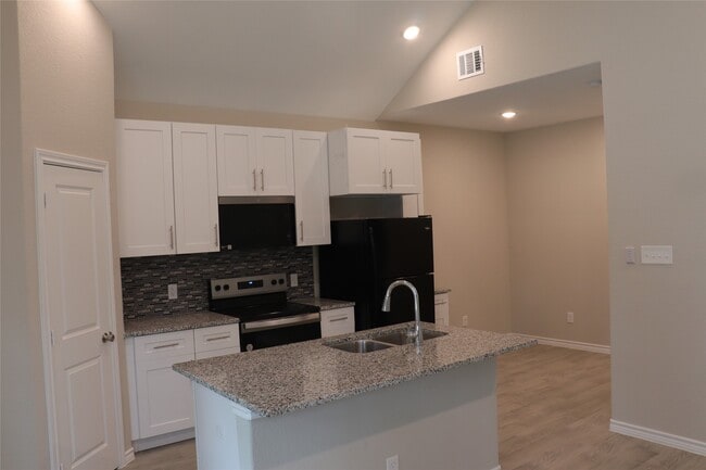 Photo - 9810 Arbor Oak