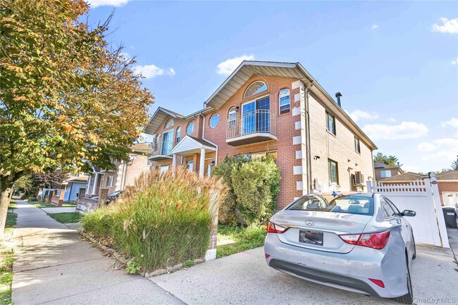 Photo - 88-20 70th Rd