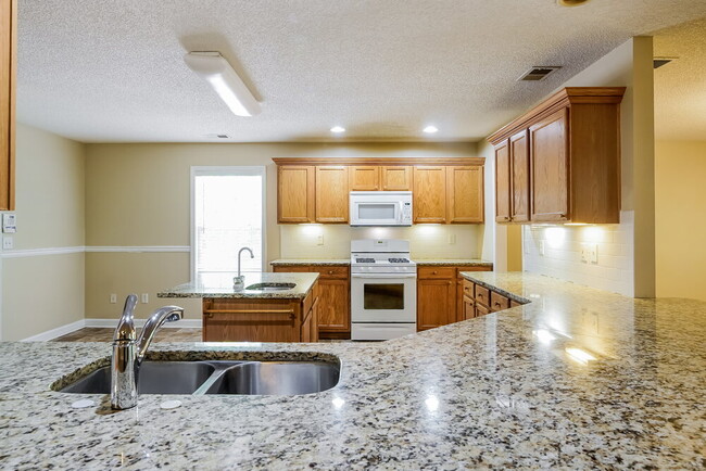 Photo - 5191 Memorial Ln SW