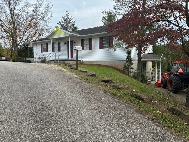 Photo - 1 Lakeview Dr
