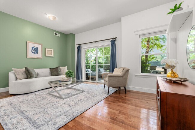 Photo - 61 Bolton St Unidad 102