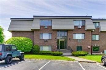 Photo - 13 Hallmark Gdns Unit 12