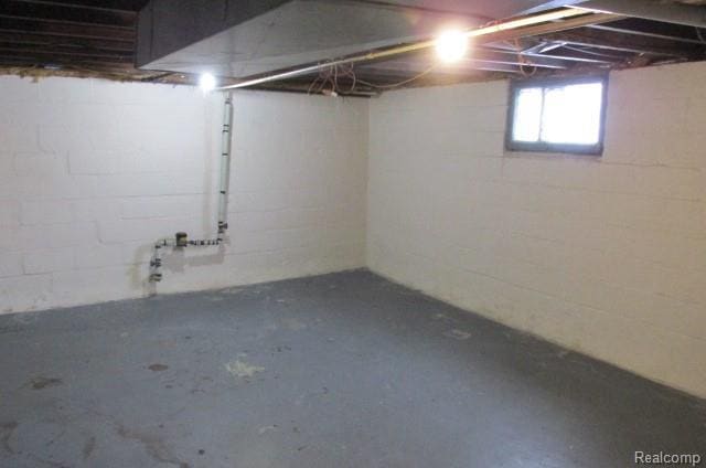 Photo - 995 Lakeview St