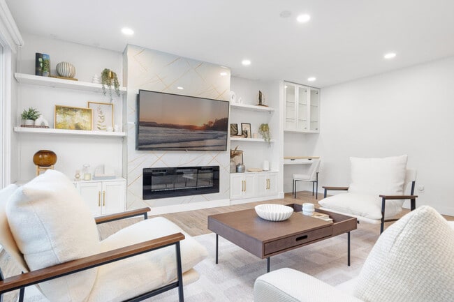 Building Photo - 3011 E 29th Ave