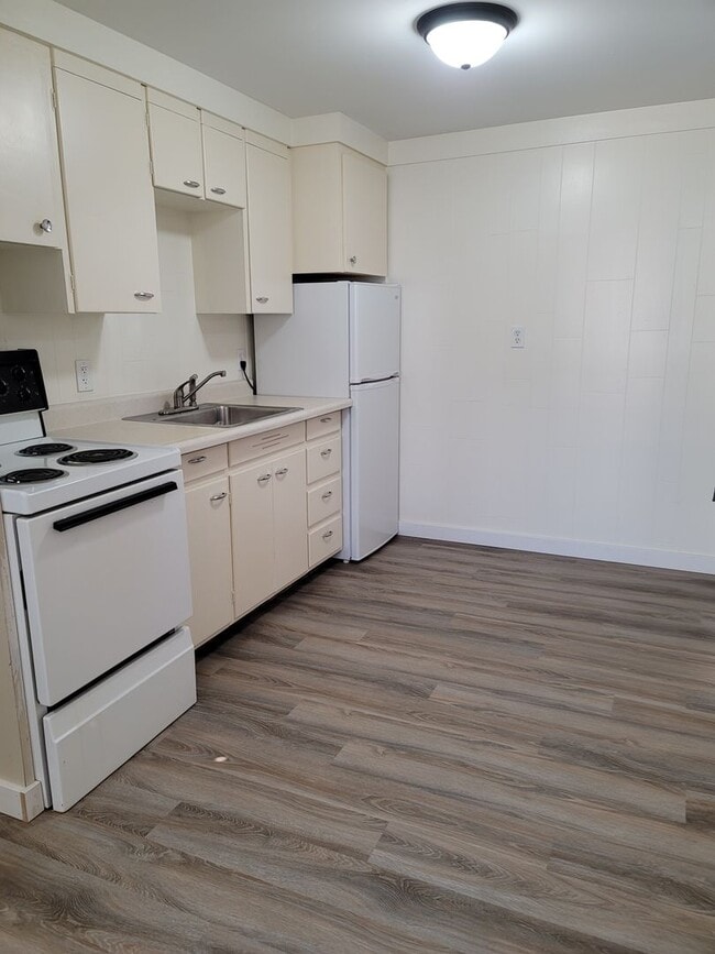 Building Photo - CAM310 Unit CAM310-4