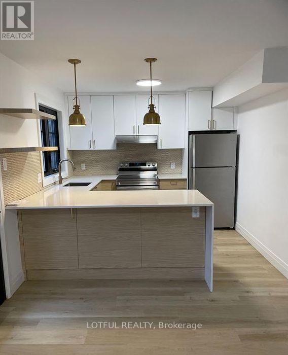 Photo - 503 Athlone Ave