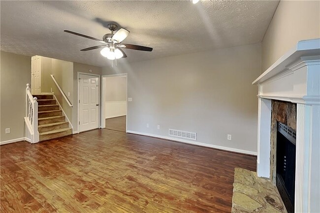 Photo - 600 Glendale Forest Dr