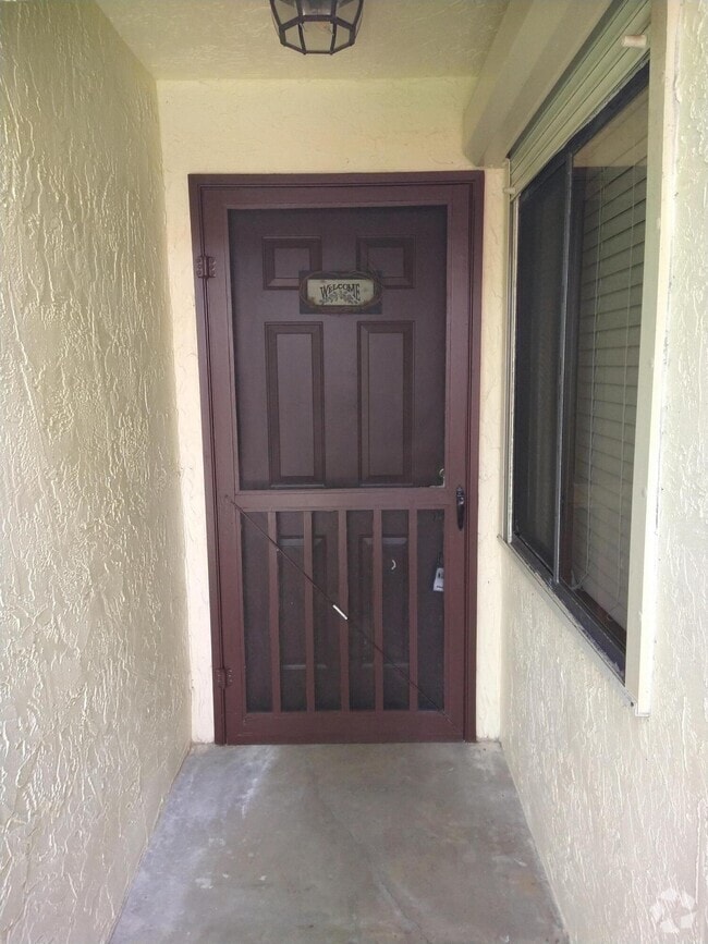 Building Photo - 8701 Camelia Ct Rental