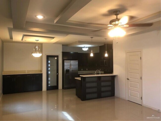1304 E Daffodil Ave Unit D