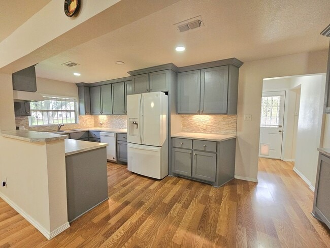Photo - 317 Ebony Ave