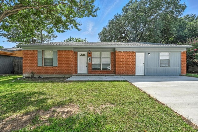 Immaculate 4-Bedroom Remodel in the Heart ... - Immaculate 4-Bedroom Remodel in the Heart ... House