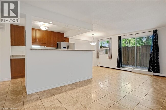 Photo - 793 Colborne St Unit 114