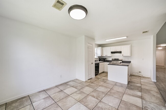Photo - 7114 Sunrise Hill Ln