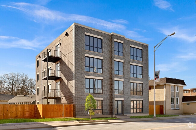 Building Photo - 8631 Grand Ave Rental
