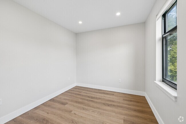 1BR, 1BA - 553SF - Bedroom - The Sullivan House