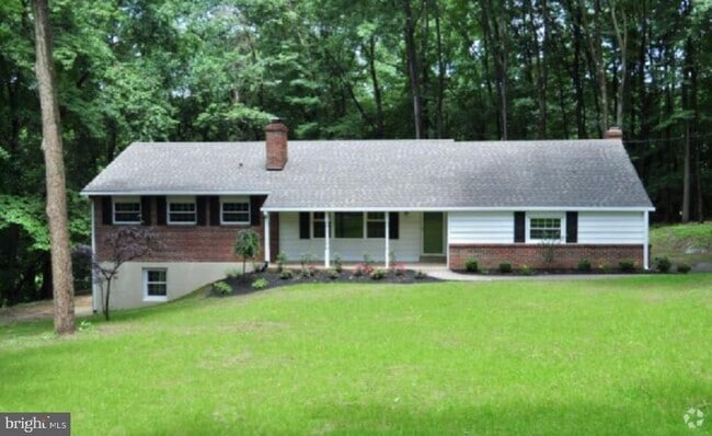 Building Photo - 473 Linvill Rd Rental