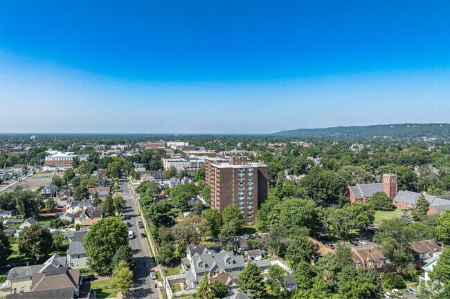 Context - Richmond Tower