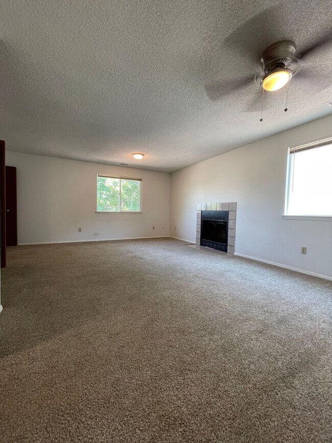 Photo - 1765 Zebulon Dr Unit 1765 Zebulon Dr - D