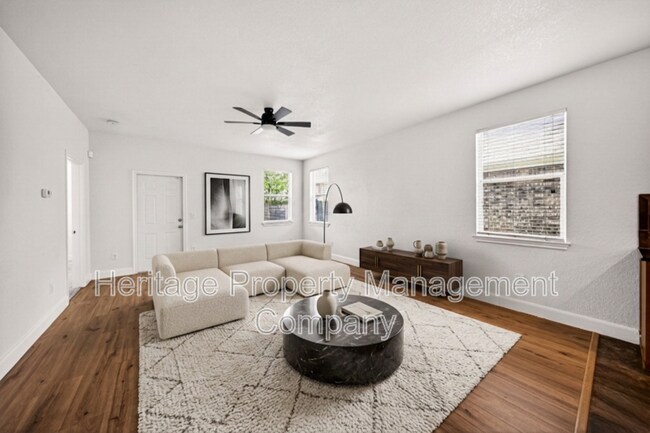 7915 Cenote Dr