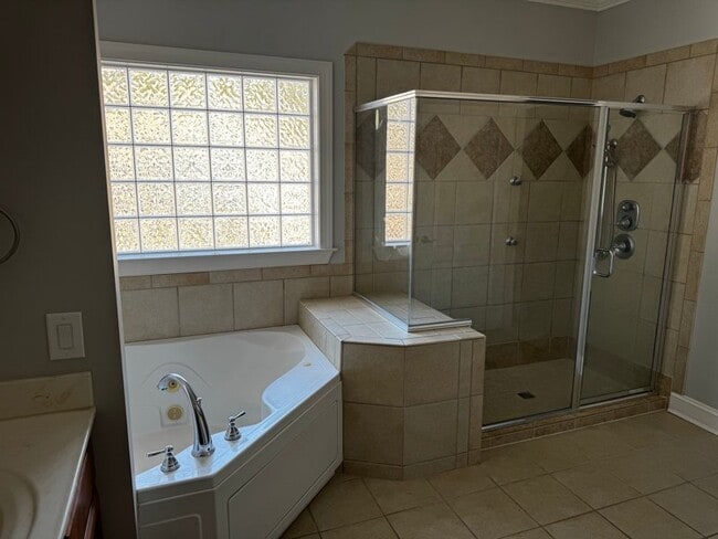 Photo - 1871 Jennifer Ln Unit 203