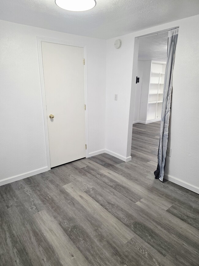 Photo - 603 W Chewelah Ave