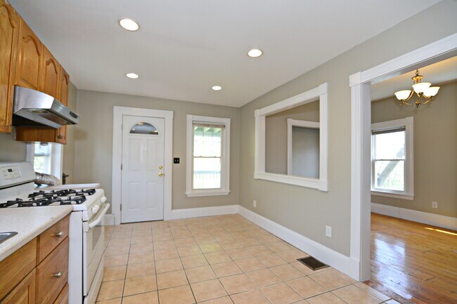 Photo - 75 Munroe St Unit 2