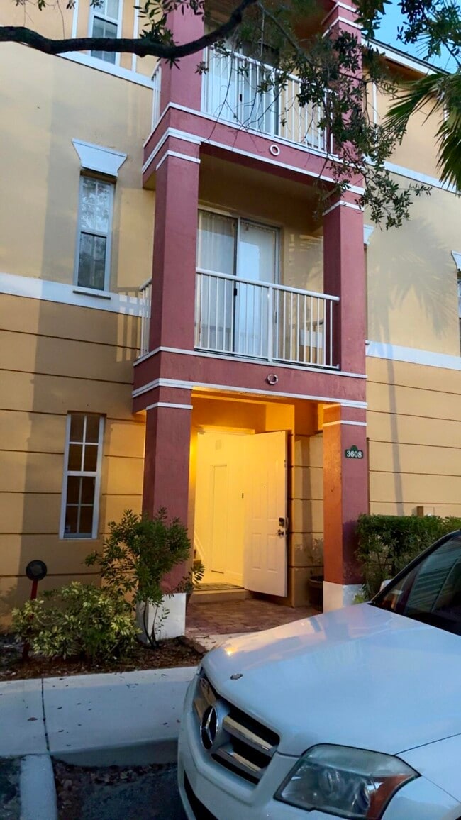 Building Photo - 3608 Shoma Dr Rental