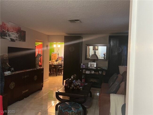 Photo - 6648 Fredonia Dr