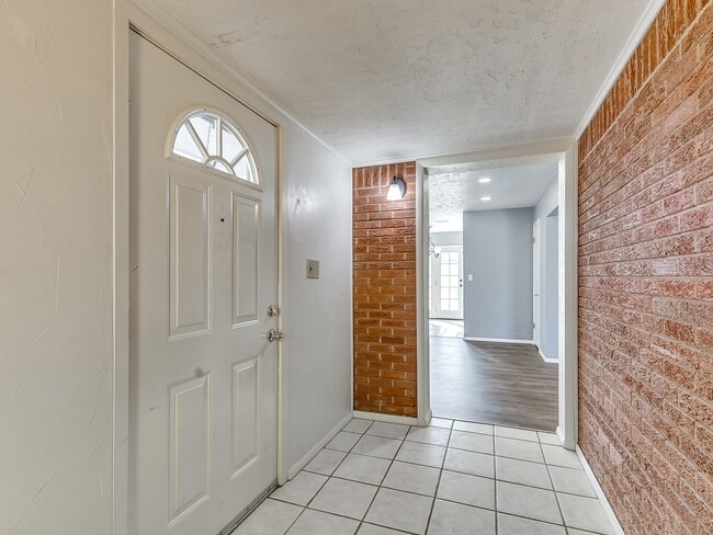 Photo - 316 W Bass Ave