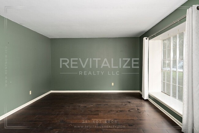 Photo - 3/2 Brick Home with Sunroom, Deck, and Car...