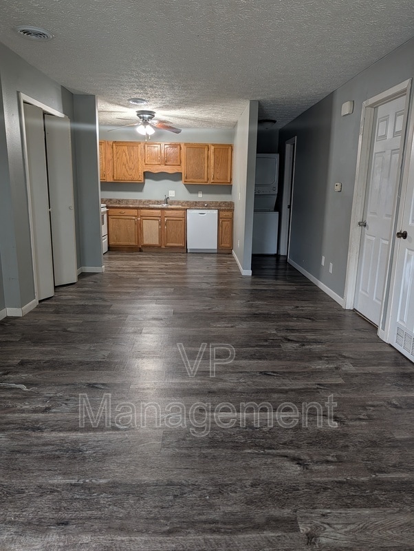 Photo - 2218 Emerald Dr Unit #4