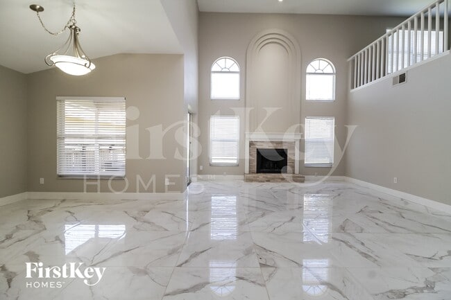 Photo - 518 Whittingham Pl