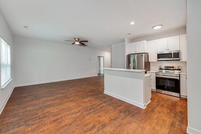 Photo - 910 N Ransom St