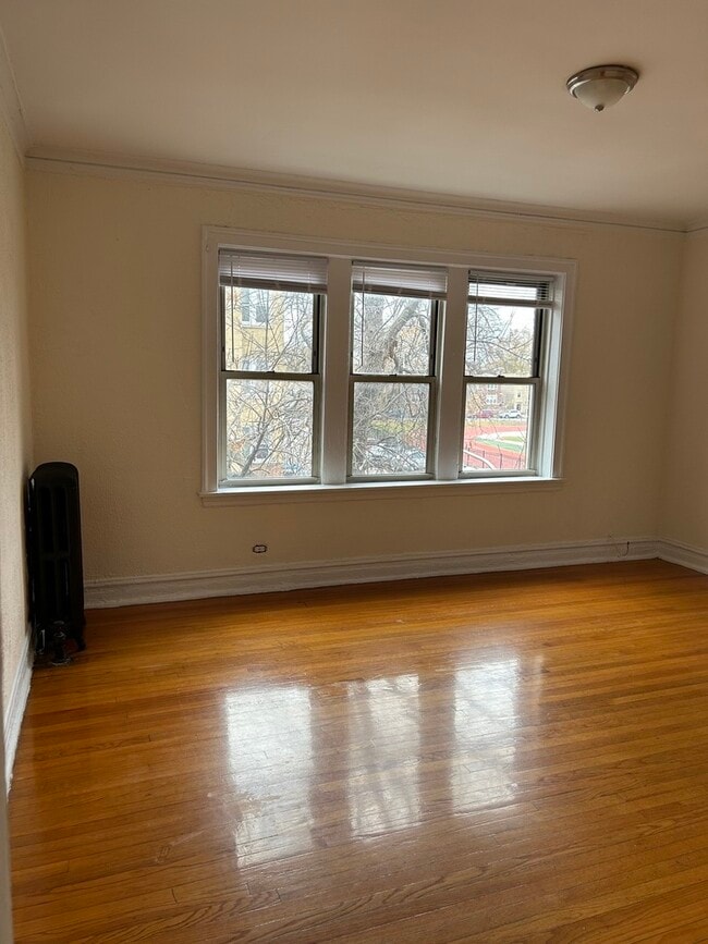 Photo - 4957 N Whipple St Unit 2W