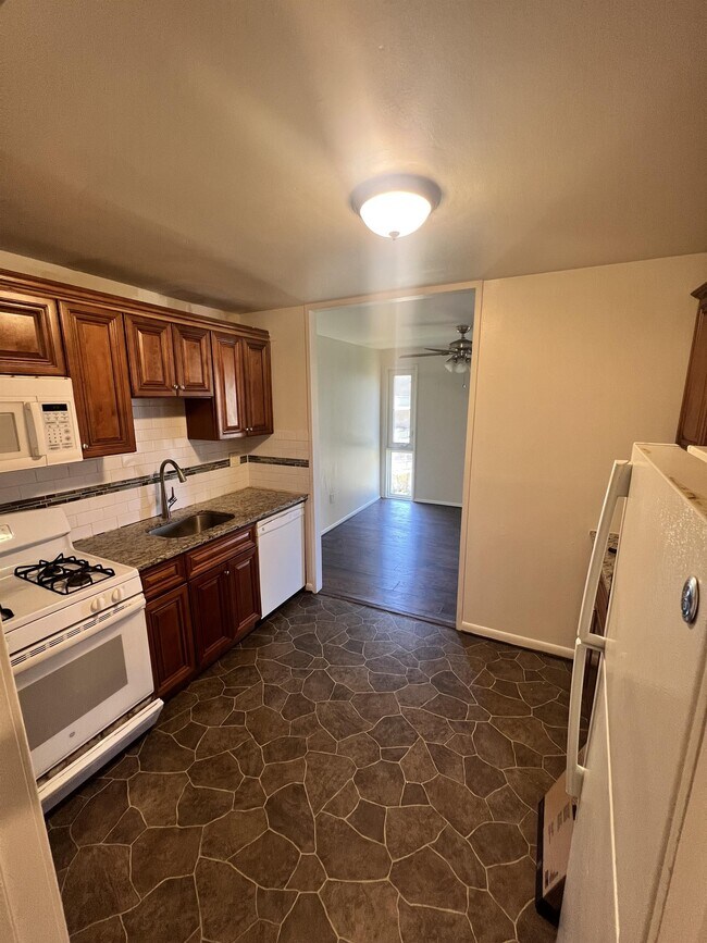 Photo - 7244 Donnell Pl Townhome