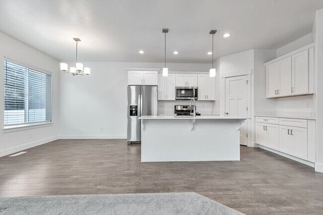 Photo - ROW END TOWNHOUSE W 2 CAR GARAGE + AMENITIES