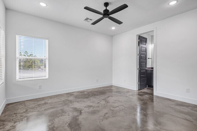 Photo - 3002 Alpha Wolf Ct