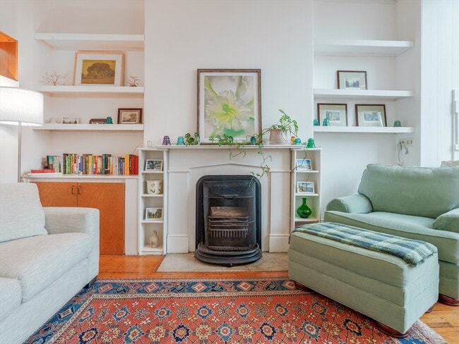 Photo - 31 Pinckney St Unit 4B