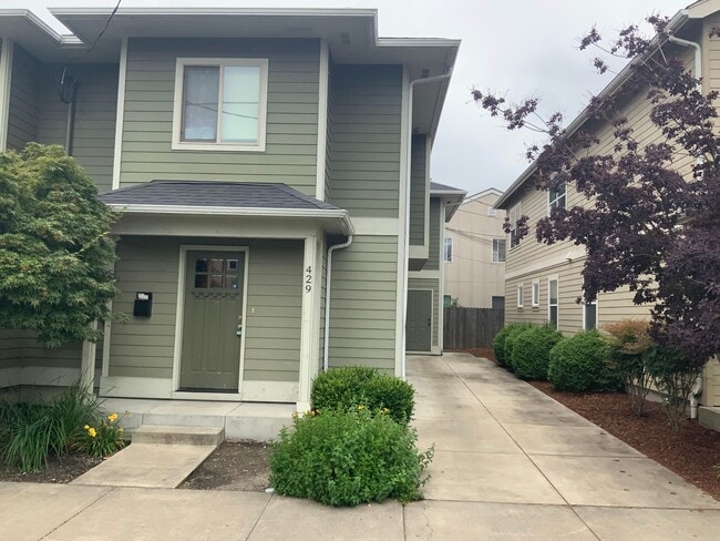 Photo - 5 Bedroom Duplex in University Area