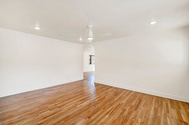 Photo - 510 Parkview Blvd