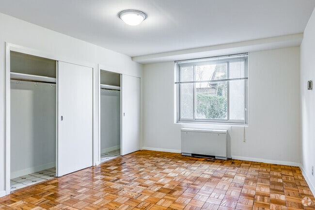 2BR, 2BA - 1180SF