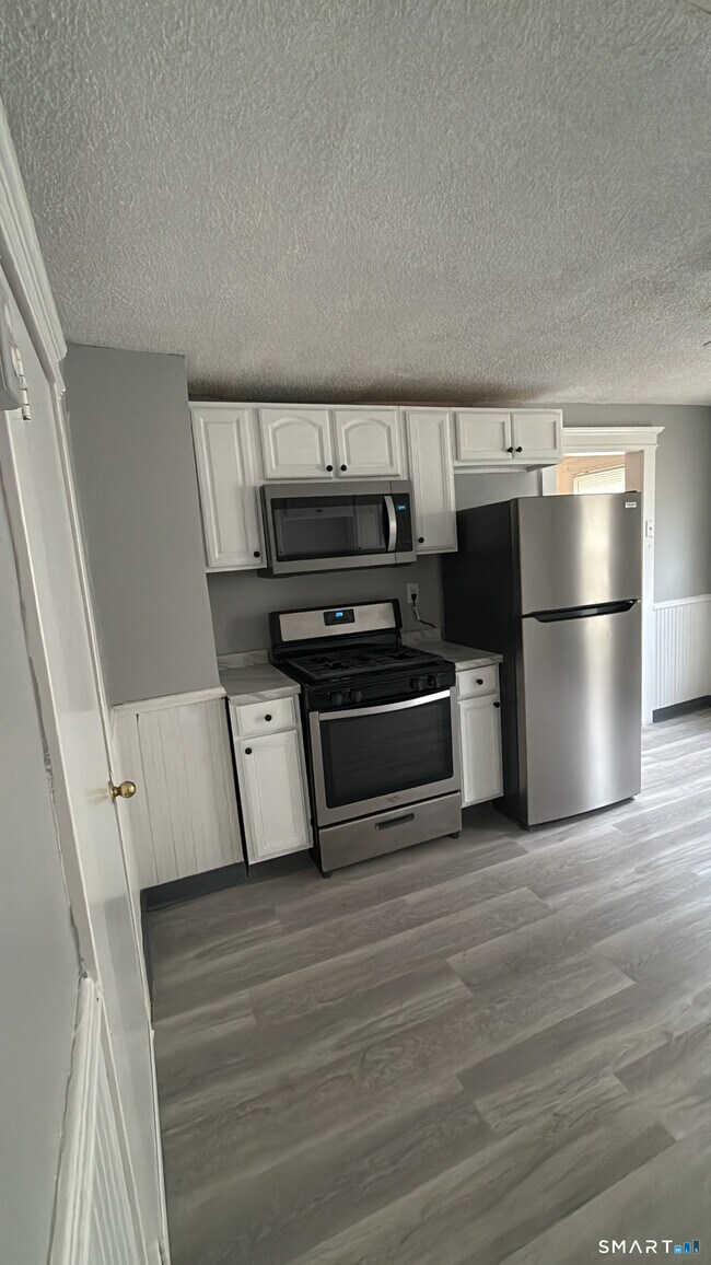 Photo - 322 Bassett St Unit 2