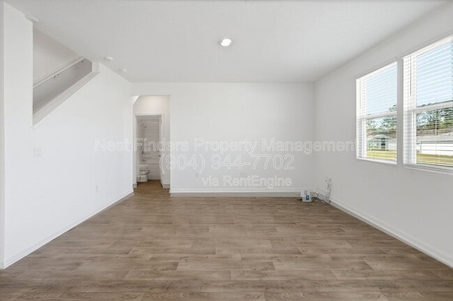 Photo - 190 Ardila Cir