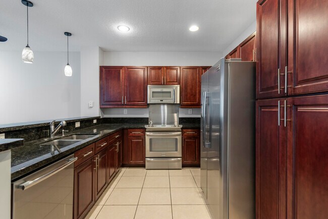 3238 SW 16th Terrace