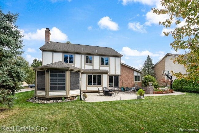 Photo - 1574 Devonshire Dr